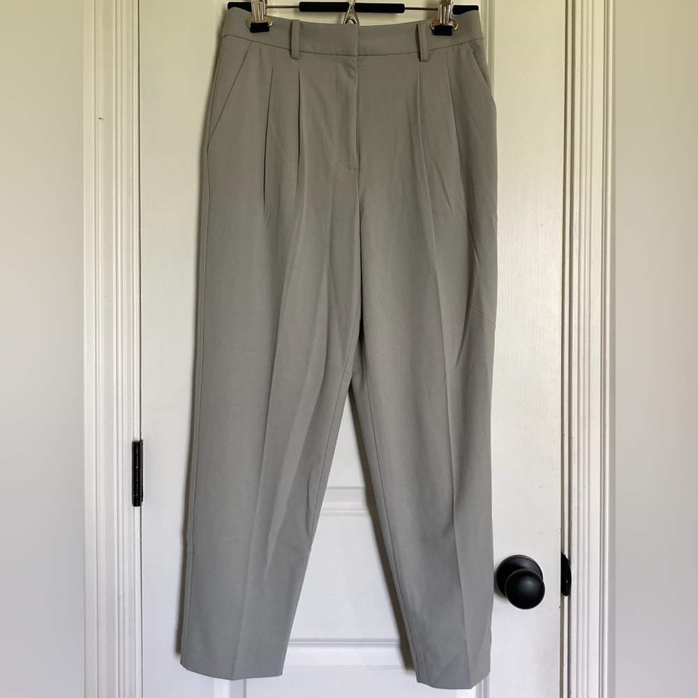 Ann Taylor Loft pleated pants, grey, 2P